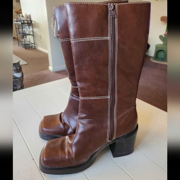 LOWER EAST SIDE Brown Heeled Boots - Picture 4 of 6